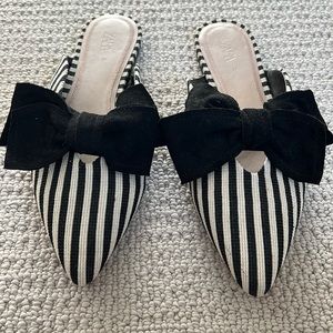 Black and White strip bow mule